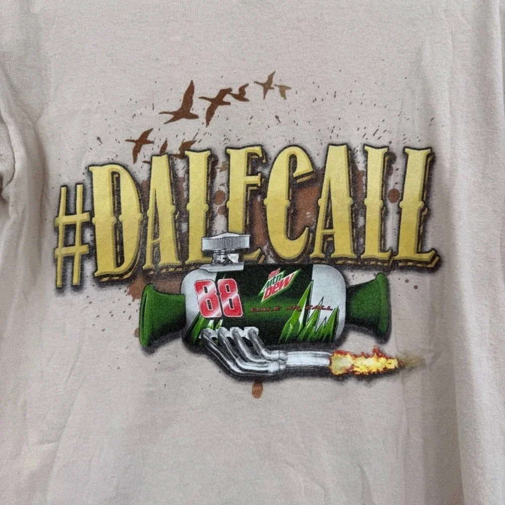 Dale Earnhardt‎ Jr NASCAR #88 DaleCall Mountain Dew Racing Graphic Tee Small